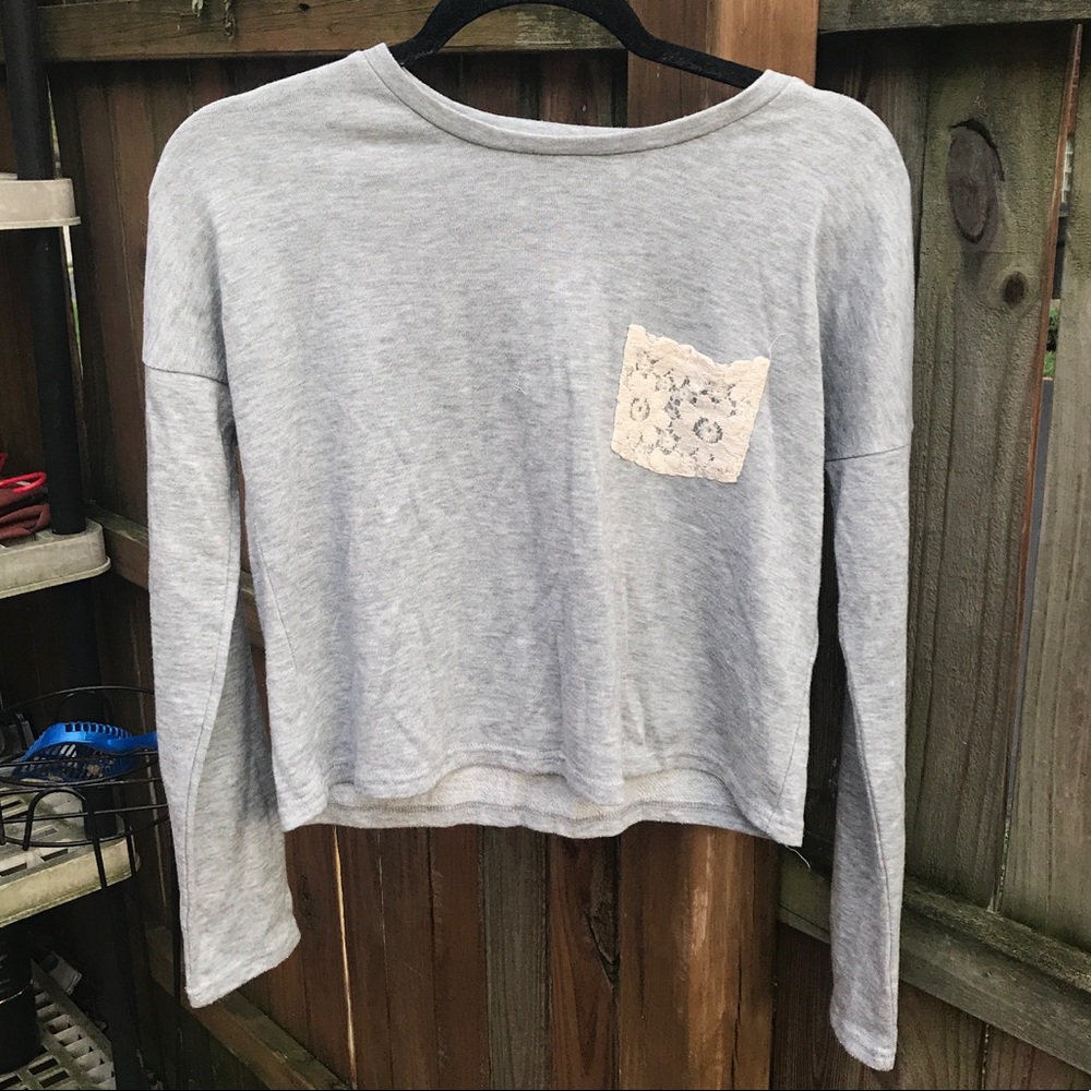 NWOT Gray Lace Pocket Crop Top Sweater Size Small